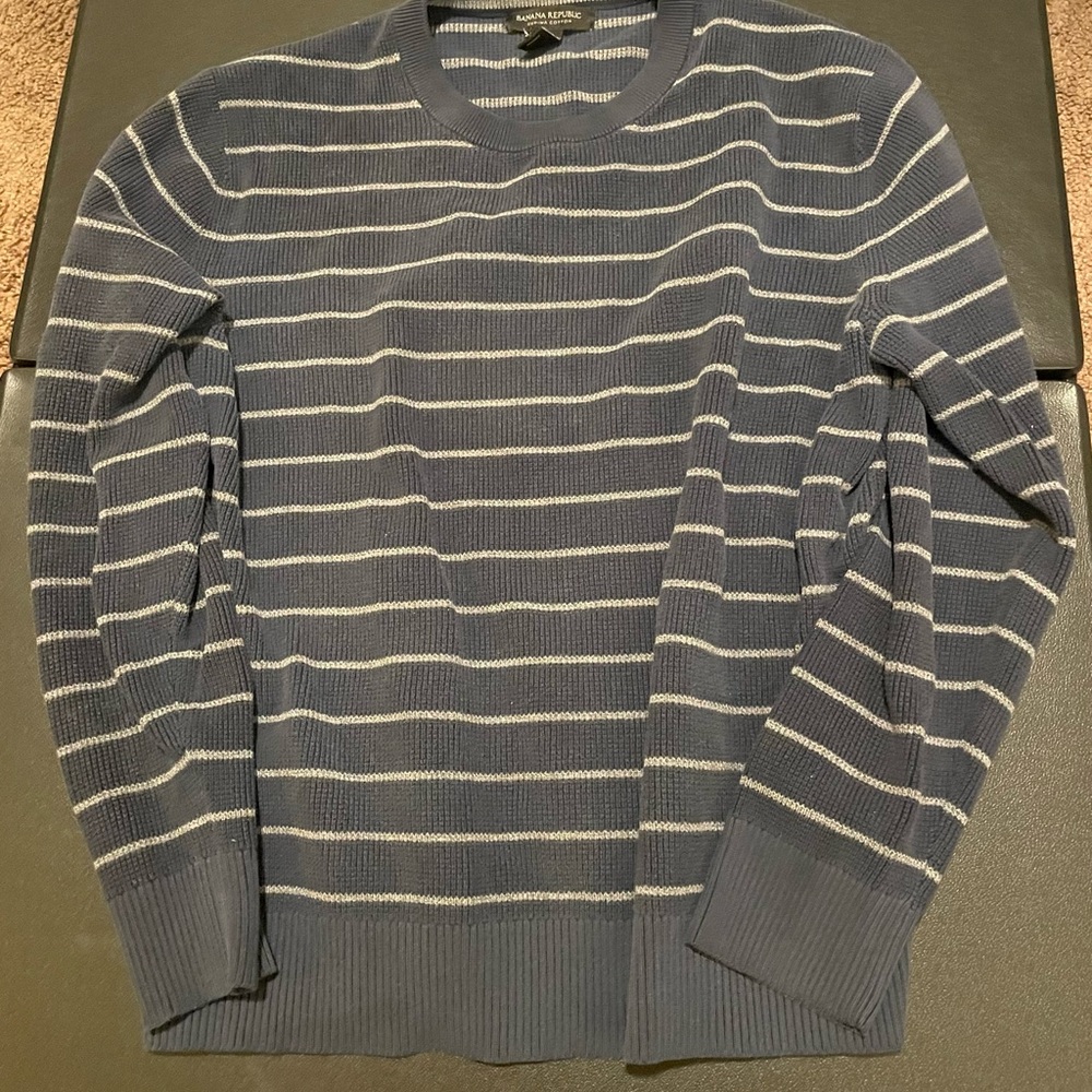 Banana Republic Blue Striped thermal
